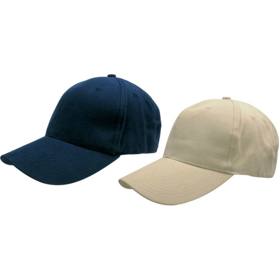 Berrettino   in cotone spazzolato ed elasticizzato, con visiera precurvata, senza la tradizionale chiusura posteriore.