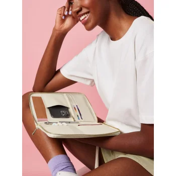 Boutique Travel/Tech Organiser