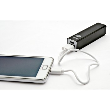 Caricatore per cellulare capacita' 2200 mAh, input/output DCV-1.0A confezione scatola singola.