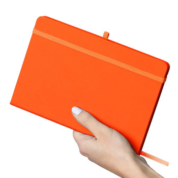 Taccuino formato +/- A5 certificato FSC® in PU riciclato Bloom